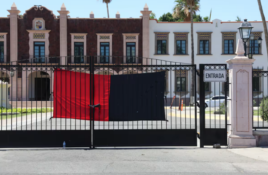 Estudiantes de la Unison organizan colecta para apoyar a trabajadores del Steus en huelga