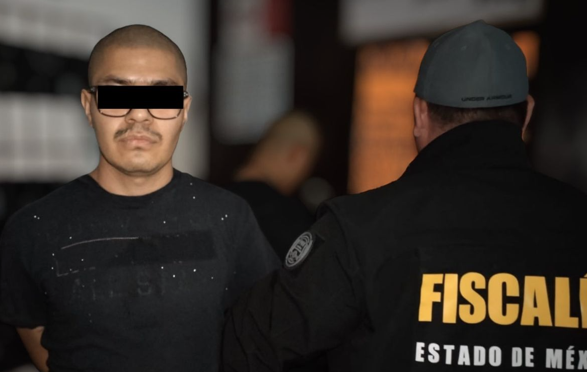 Cae enfermero que presuntamente dejó en coma a su pareja tras apuñalarla; se escondía en anexo del Edomex