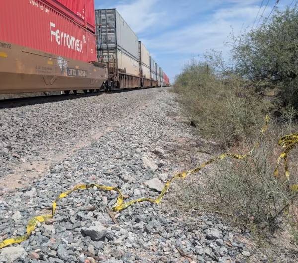 Localizan cuerpo sin vida de un hombre junto a las vías del tren en Hermosillo