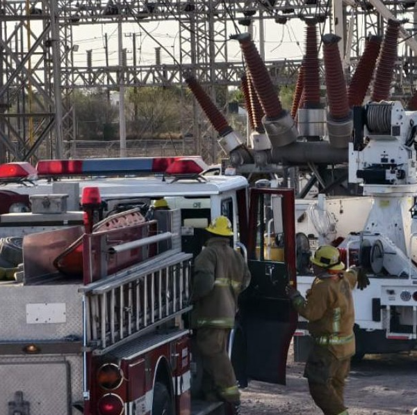 Explota subestación y deja sin luz a Navojoa y parte de Obregón
