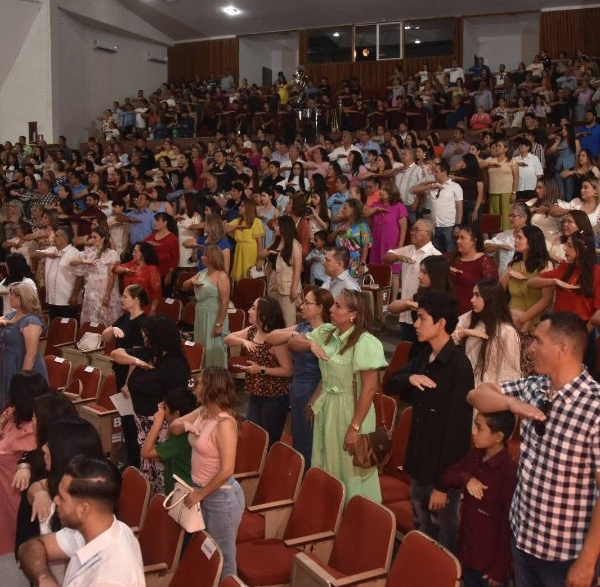Reconocen a maestros por dos décadas formando generaciones en Navojoa
