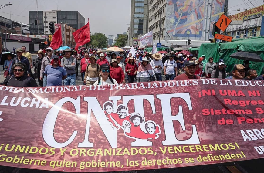 CNTE anuncia paro nacional, plantón y suspensión de clases en estos estados