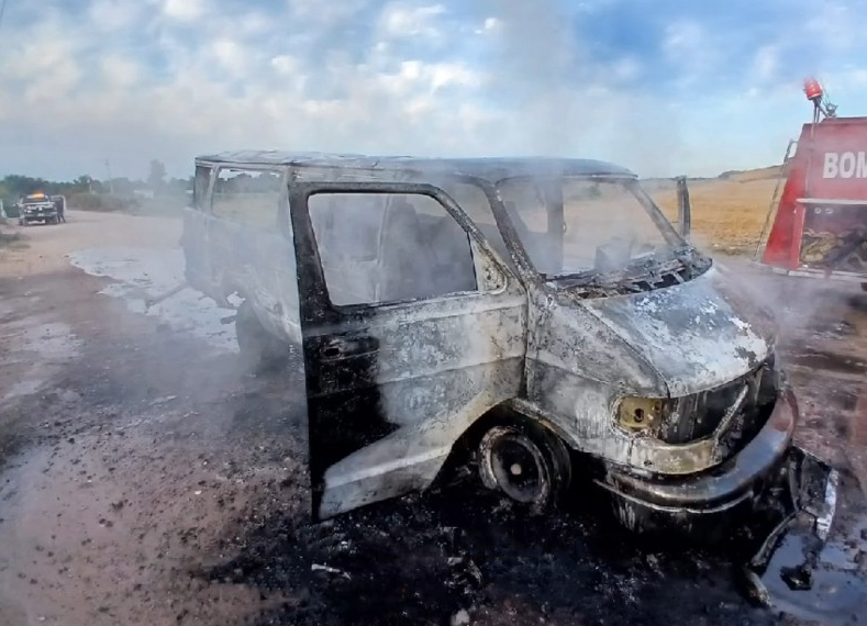 Jornaleros de Etchojoa casi mueren quemados tras incendio en transporte