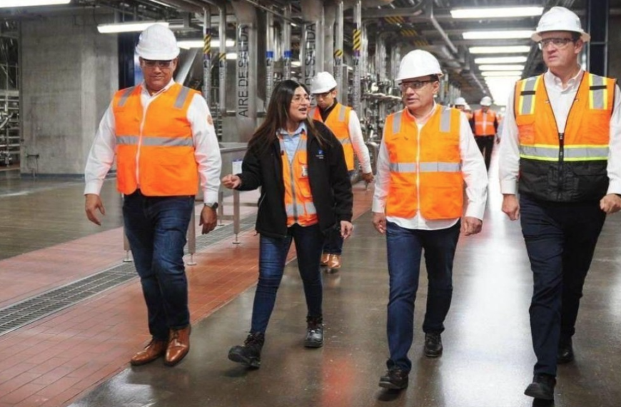 Durazo impulsa crecimiento económico con inversión de 725 millones en industria aeroespacial