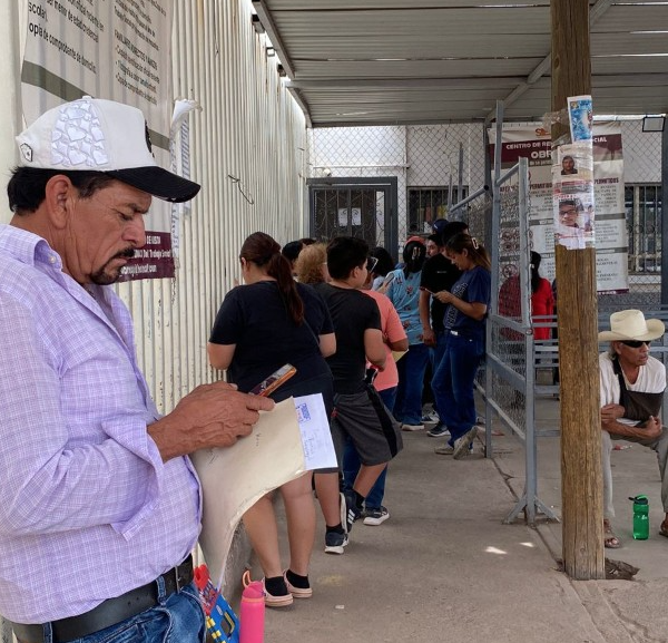 Familiares siguen sin respuestas tras motín en el penal de Obregón