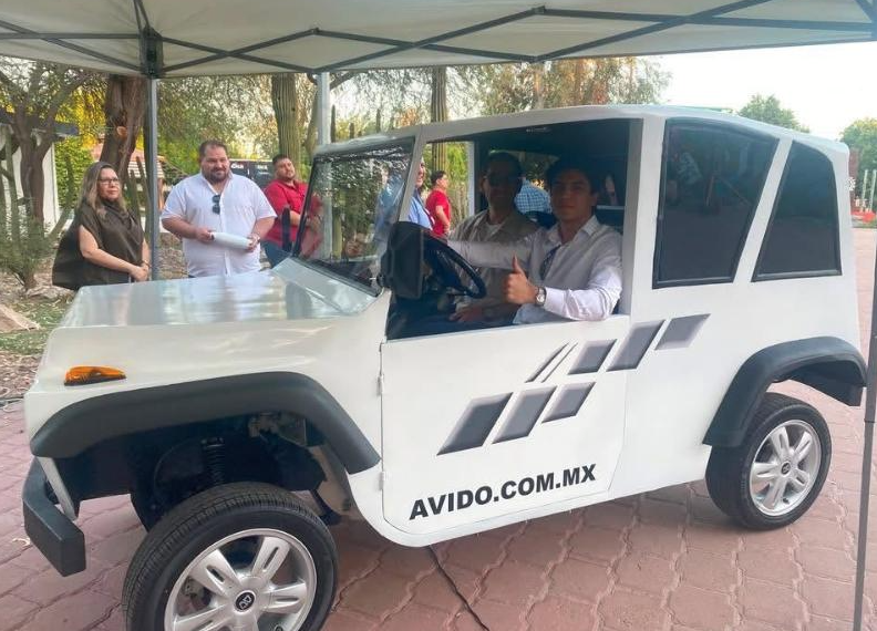 Estudiantes de Hermosillo crean el primer auto eléctrico hecho en Sonora