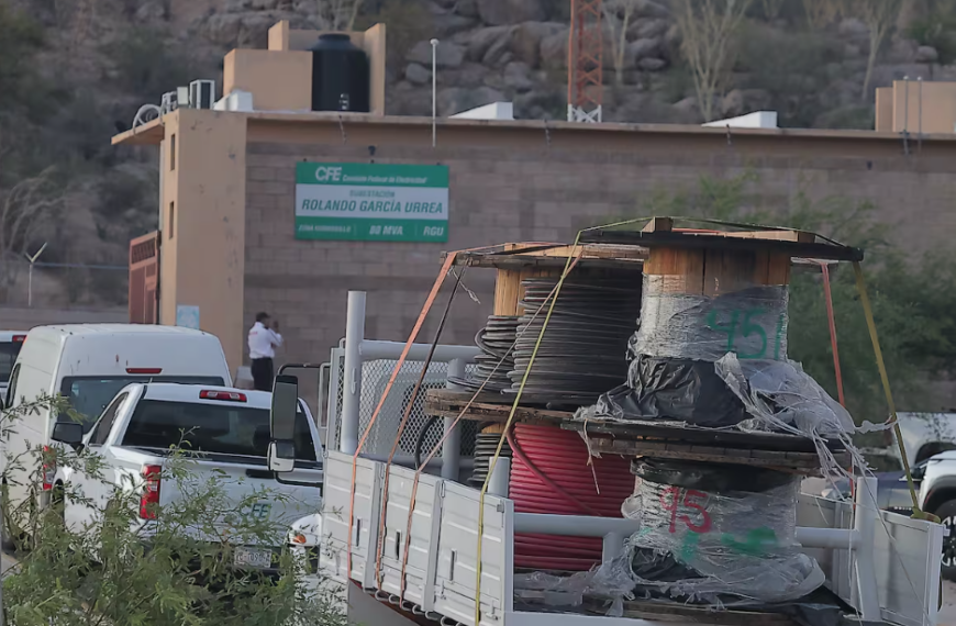 CFE asegura que apagones en México no son crisis nacional, mientras familias de Hermosillo sufrieron más de 26 horas sin luz a 45°C