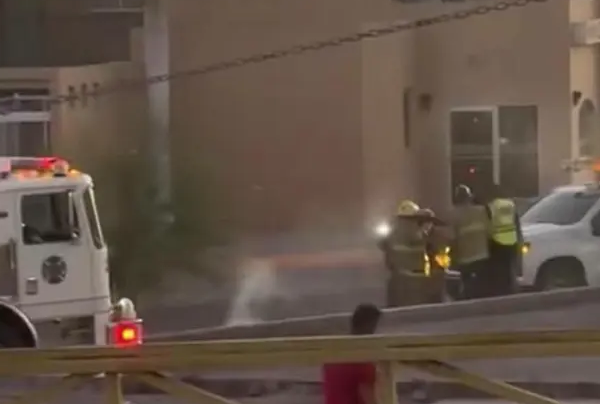 Incendio en registro subterráneo de CFE provoca corte de energía en Guaymas