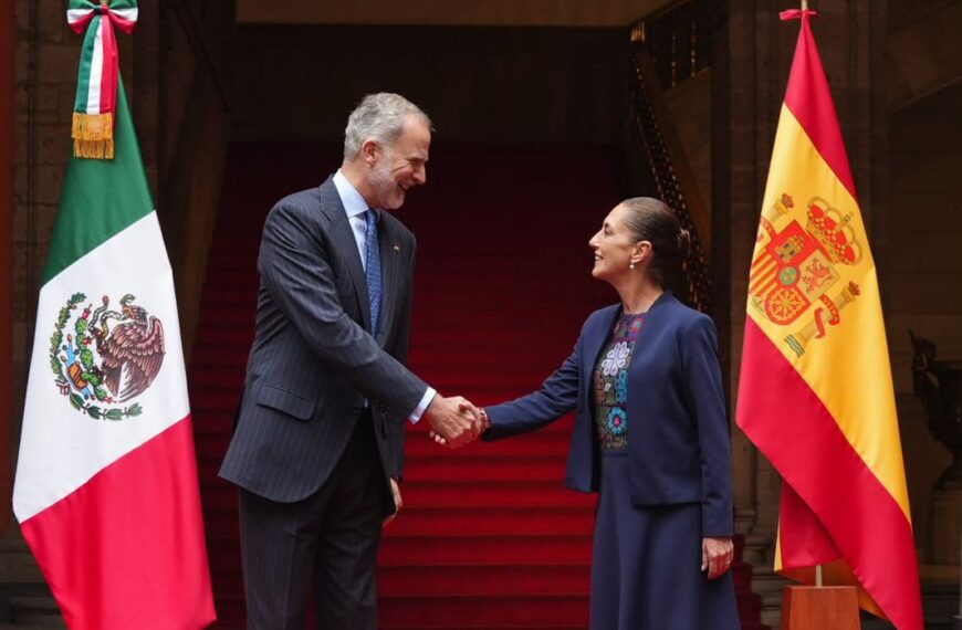 Presidenta Claudia Sheinbaum recibe en Palacio Nacional al Rey Felipe VI