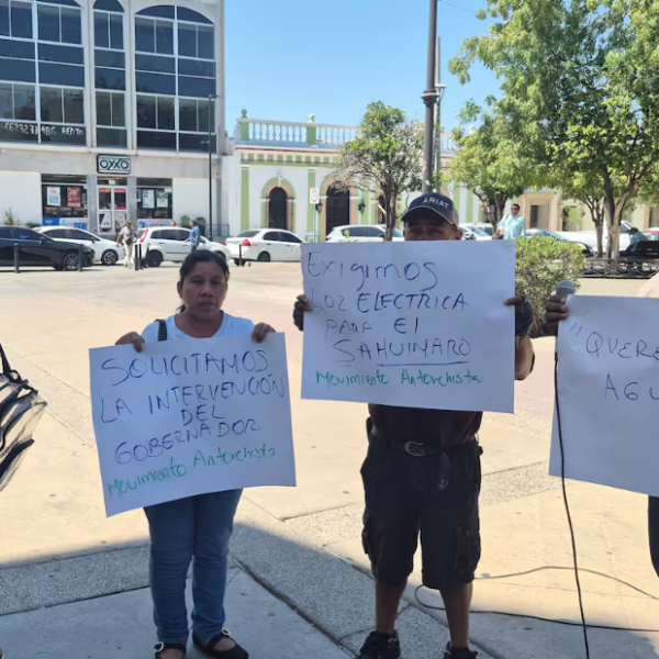 Antorcha Campesina se manifiesta en Palacio de Gobierno; exigen servicios de luz y agua para 9 municipios de Sonora