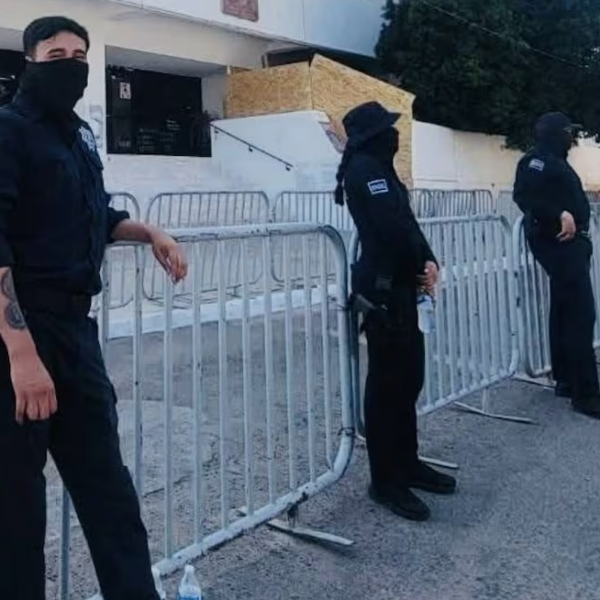 Nueva jornada de protestas mantienen cercado el Congreso de Sonora; abogado suma 49 días en huelga de hambre