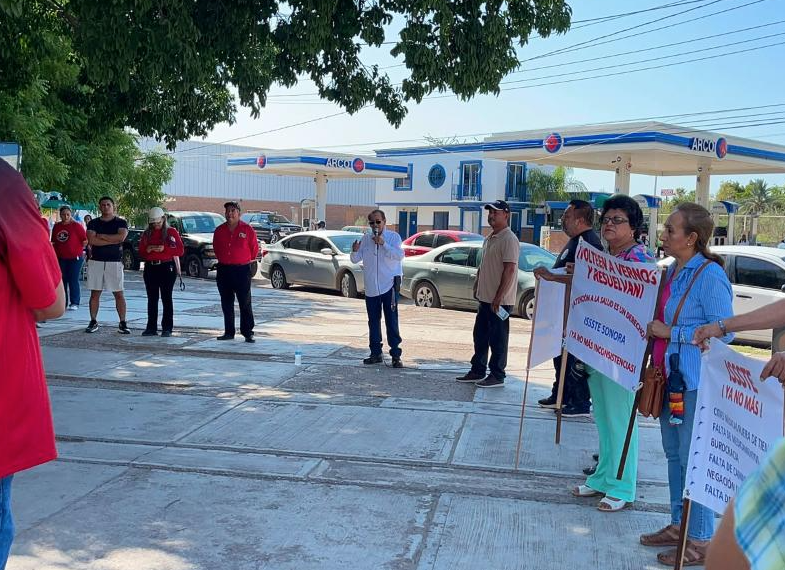 «Ya no podemos seguir mendigando salud»: jubilados, pensionados y derechohabientes del ISSSTE en Navojoa