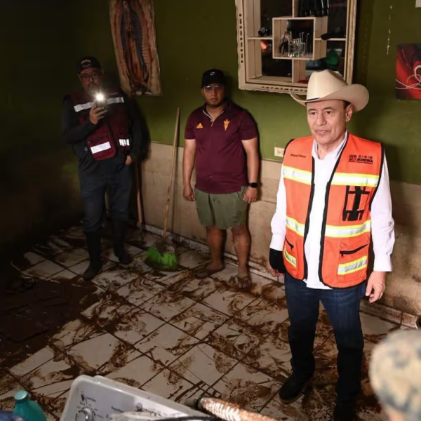 Gobernador de Sonora supervisa daños en Nogales tras lluvia histórica de 73 milímetros en 40 minutos