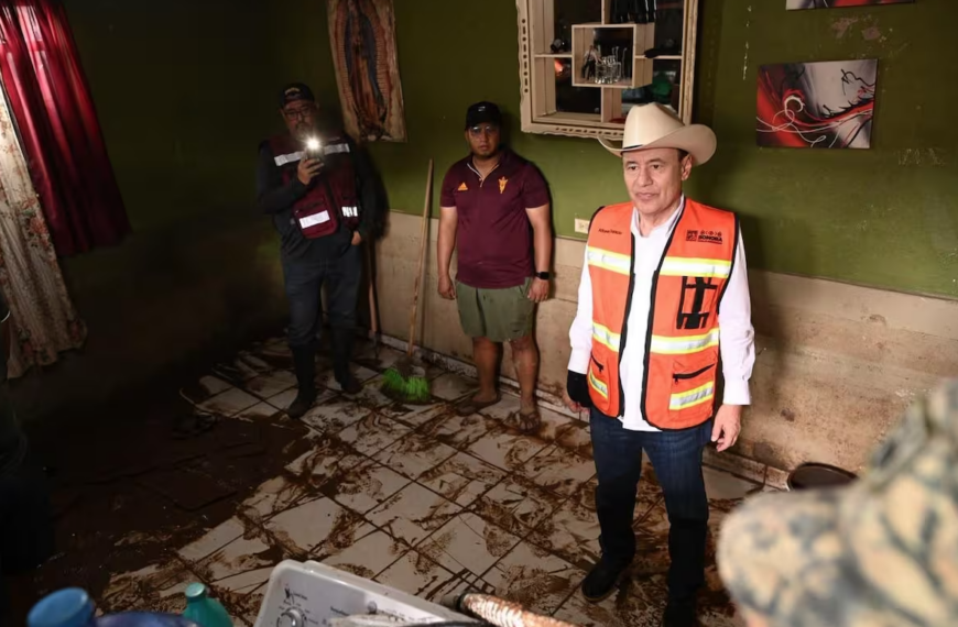 Gobernador de Sonora supervisa daños en Nogales tras lluvia histórica de 73 milímetros en 40 minutos