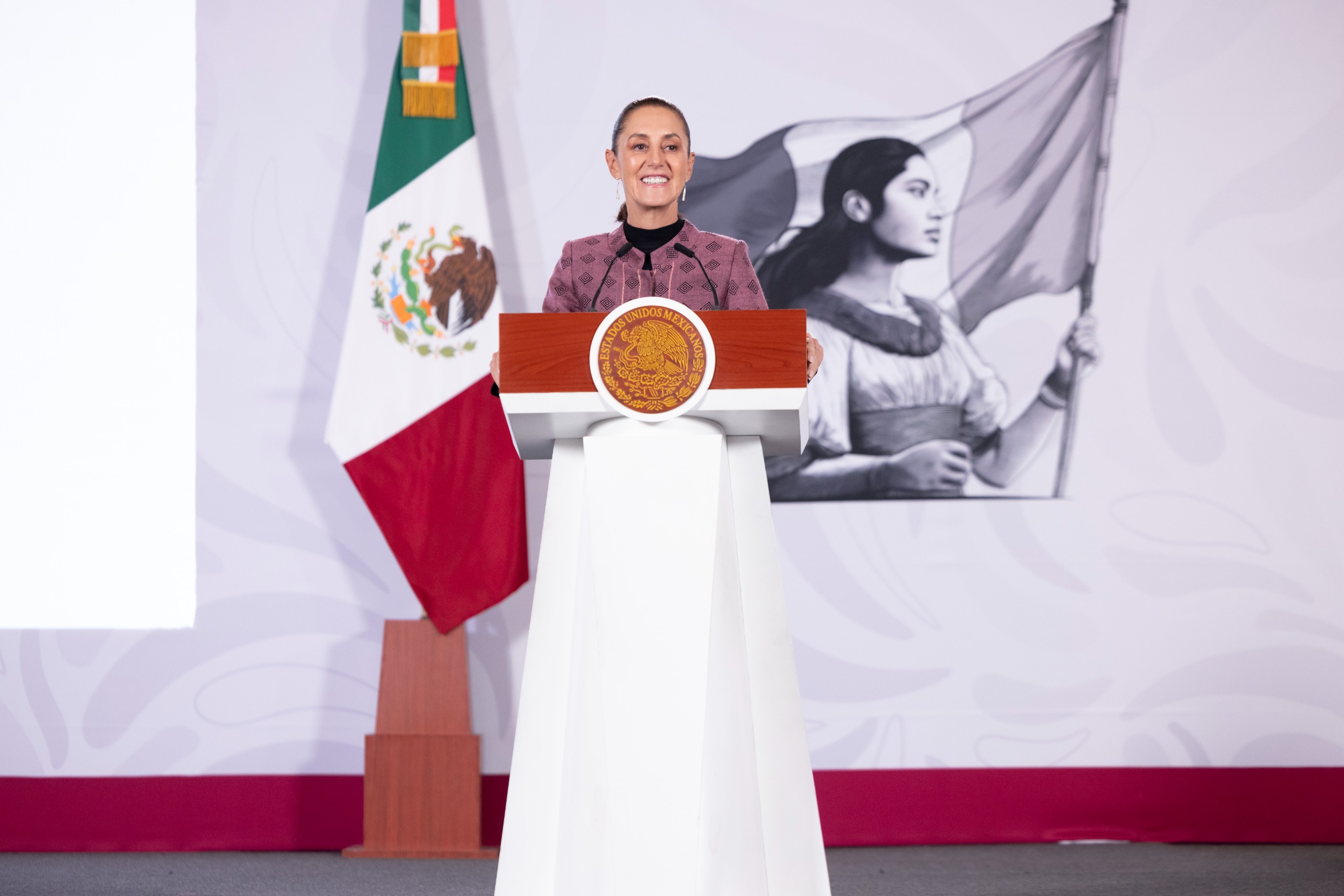 Sheinbaum informa que meta sexenal del Bachillerato Nacional se duplicará a 400 mil nuevos lugares