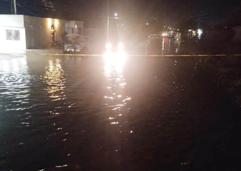 Lluvias de 40 milímetros causan inundaciones en Navojoa; reportan una persona lesionada